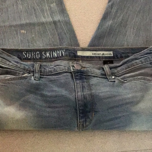 DKNY Jean - Picture 3 of 3